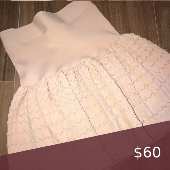 BCBG Light Peach flair skirt high rise - Picture 3 of 3